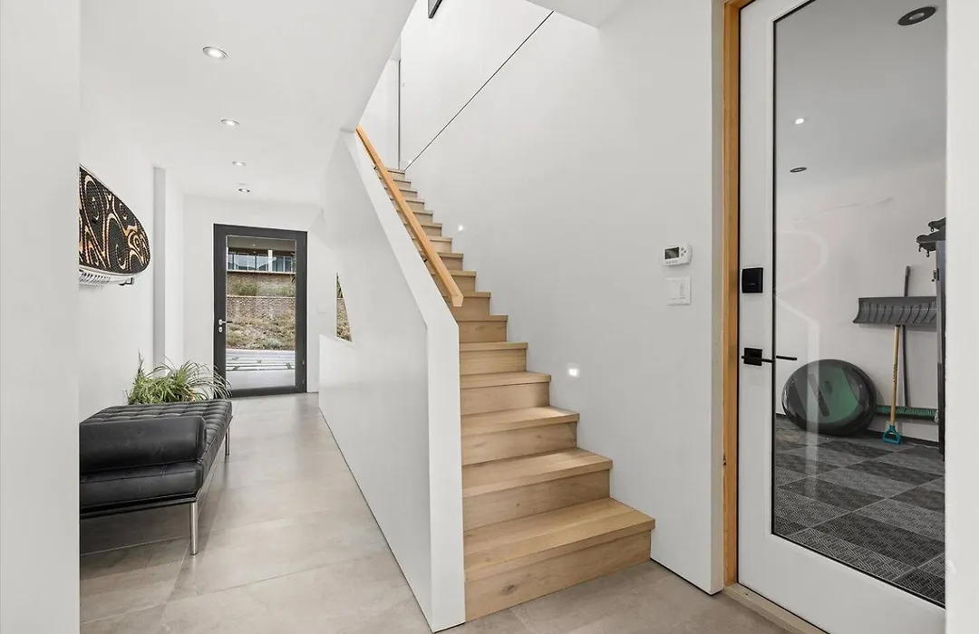 Nest Luxury Modern Lake House-1