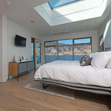 Nest Luxury Modern Lake House-2